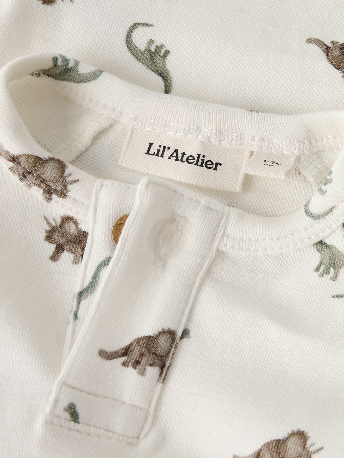 model_shot-front_full